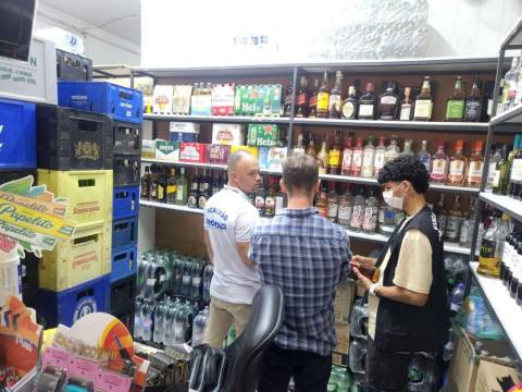 Bebidas alcoólicas impróprias para consumo são apreendidas em Salvador