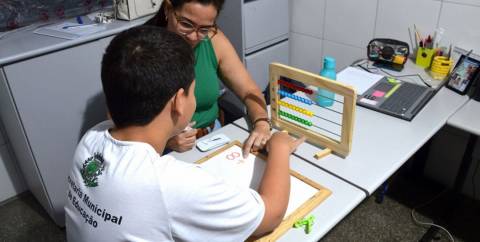 APLB Feira denuncia fechamento de salas de recursos por falta de professores na Rede Municipal