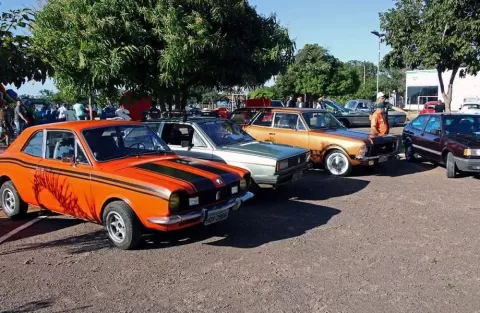 Feira de Santana sedia exposição de carros antigos neste domingo (19)