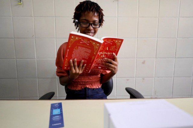 Estudantes da rede municipal com deficiência visual receberão óculos inteligentes