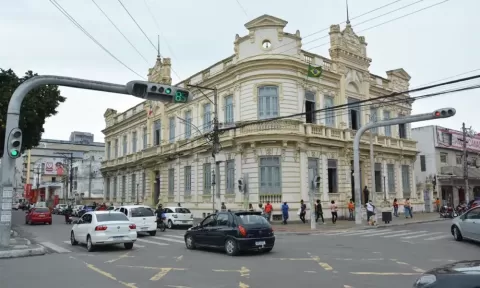 Reajuste de servidores em Feira é inconstitucional, afirma Ministério Público em recurso