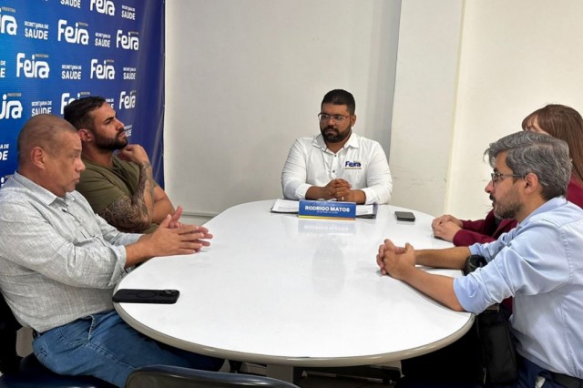 Município assina aditivos com organizações sociais e prestadores privados
