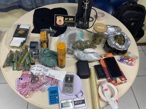 Homem é preso por tráfico com R$ 10 mil em maconha em Feira de Santana