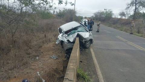 Acidente deixa quatro mortos e criança ferida no Vale do Jiquiriçá; vítimas eram de Castro Alves