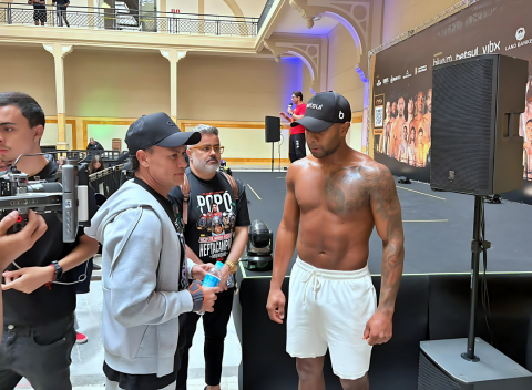 Davi Brito troca fama por luta no ringue