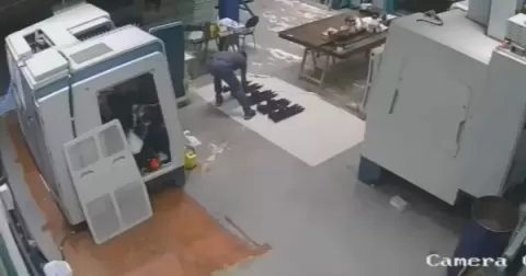 Fábricas clandestinas de armas abasteciam Comando Vermelho no Rio de Janeiro