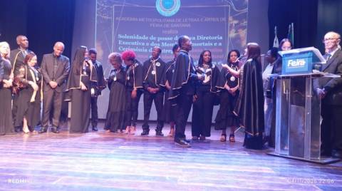 Academia Metropolitana de Letras e Artes empossa nova diretoria e membros