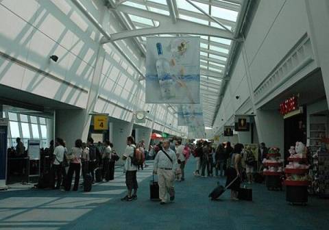 Jovem de 18 anos é estuprada por mototaxista de aplicativo