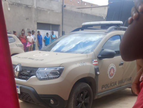 Adolescente é assassinado quando descarregava caminhão