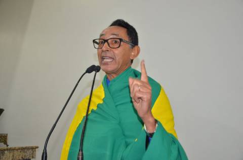 Vereador Edvaldo Lima se posiciona contra feriado da Consciência Negra