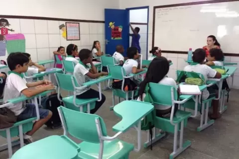 APLB Feira repudia sanção de lei municipal que autoriza uso da Bíblia nas escolas