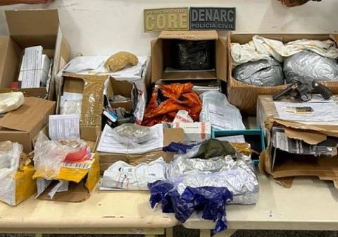 Pacote com drogas avaliado em R$ 100 mil é apreendido nos Correios