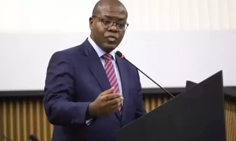 PF indicia ex-ministro Silvio Almeida por importunação sexual