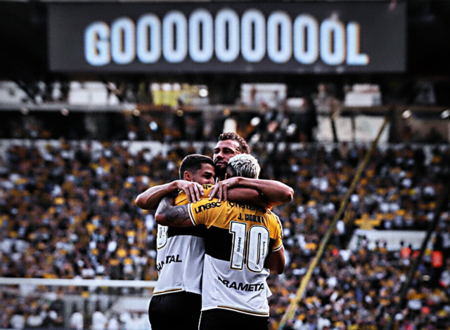 Criciúma vence e fica a um passo do retorno