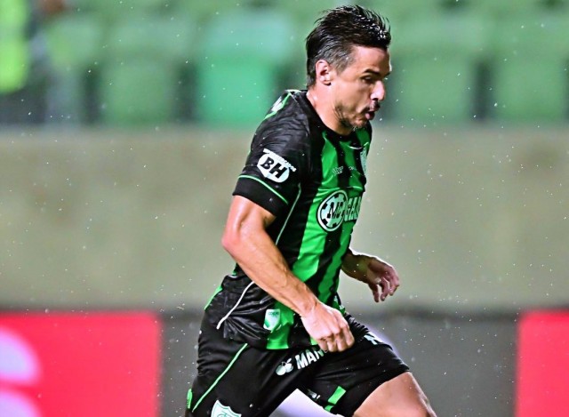 América e Cuiabá empatam sob chuva intensa