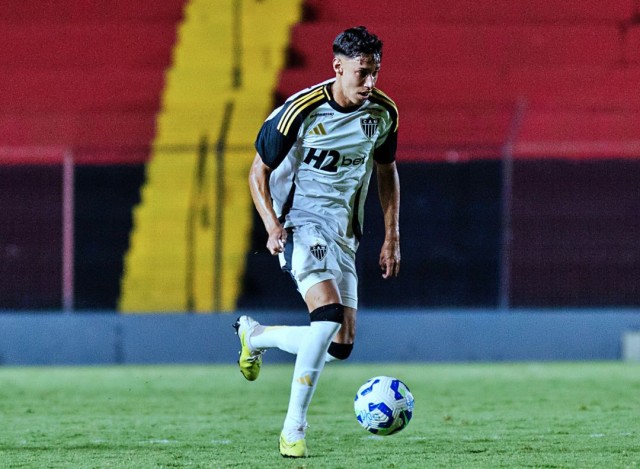 Galinho supera Sport e avança com autoridade