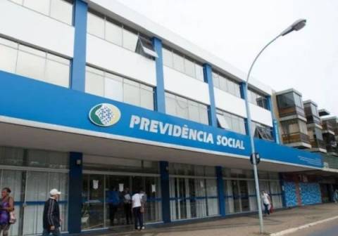 Bahia se torna 4º maior fila do INSS do país e Brasil registra número recorde