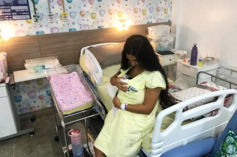 Novembro Roxo: mães revelam os desafios de acompanhar filhos prematuros no Hospital da Mulher