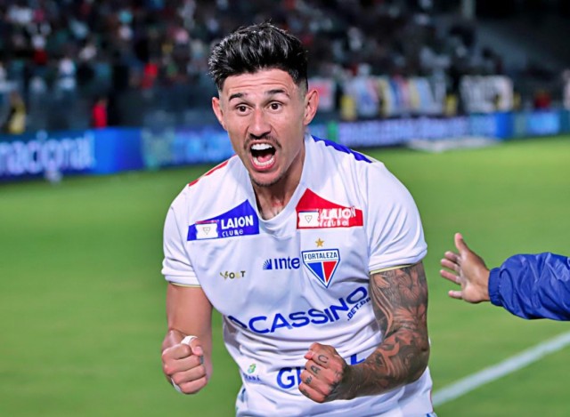 Fortaleza vence e reacende esperança de permanência