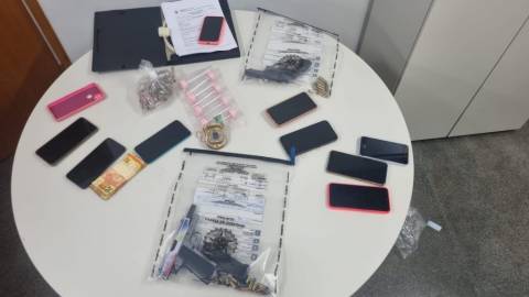 Operação contra facção em Feira de Santana prende dois homens e apreende adolescente de 16 anos