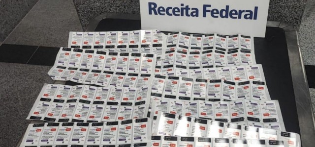 Passageiro é flagrado em Salvador com 222 adesivos de Mounjaro no corpo