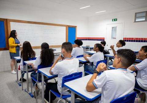 Governo da Bahia define calendário de matrículas da rede estadual para 2026