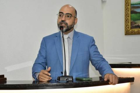 Pedro Américo defende regulamentação do auxílio-fardamento e debate sobre estrutura da Guarda Municipal