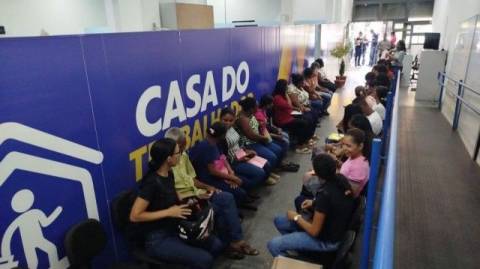 Cresce número de ofertas de emprego em novembro e cai busca por seguro-desemprego em Feira