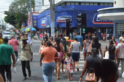 Comércio de Feira vai funcionar em horário especial a partir de 2ª