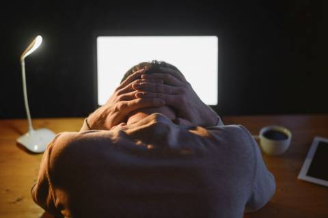 Dezembrite: especialista alerta para o esgotamento mental que atinge a 