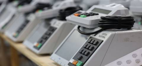 TSE encerra teste público de segurança das urnas para eleições de 2026