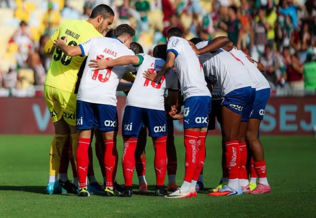Fluminense vence o Bahia e garante vaga direta na Libertadores