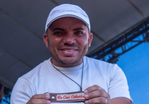 Prefeito demite servidores temporários em massa e gera polêmica no sul da Bahia