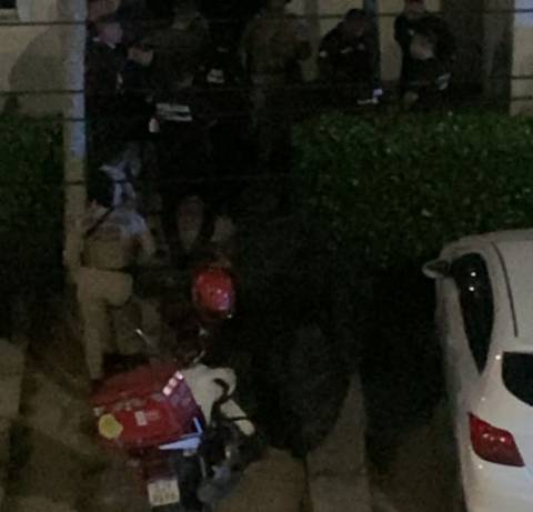 PM e namorada são encontrados mortos dentro de apartamento em Feira de Santana