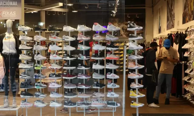 CCJ do Senado aprova fim da escala 6x1 e prevê jornada de 36h semanais