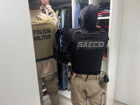 Operação em Feira e mais 4 cidades prende PMs suspeitos de integrar grupo de extermínio