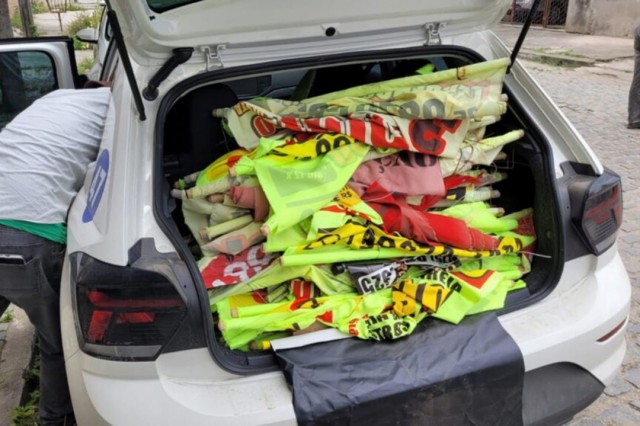 Semmam intensifica retirada de banners irregulares em diferentes pontos da cidade