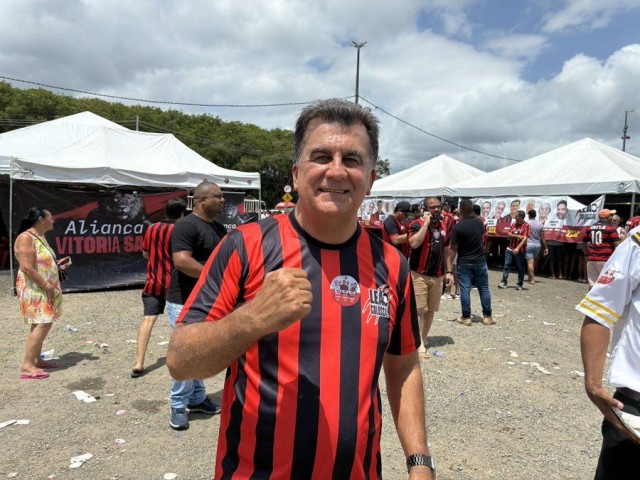 Fábio Mota é reeleito presidente do Vitória até 2028