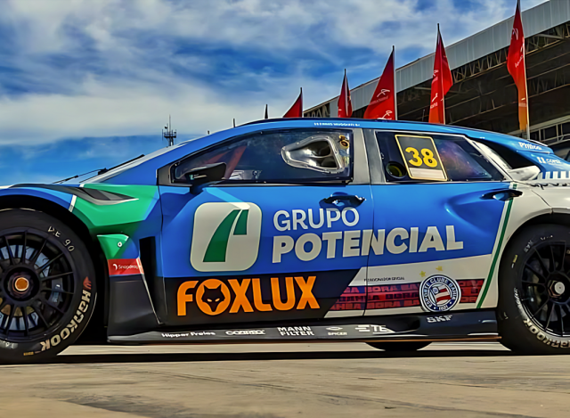 Bahia acelera em Interlagos