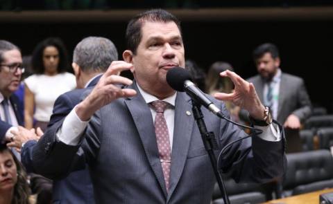 Câmara conclui votação de projeto que regulamenta a reforma tributária