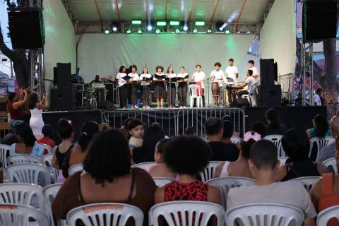 Natal Encantado segue com programação musical nesta sexta-feira (19)