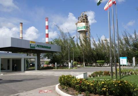 Fábrica de fertilizantes da Petrobras deve voltar a produzir na Bahia em 2026