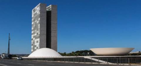 Câmara e Senado têm avaliação negativa recorde, aponta PoderData