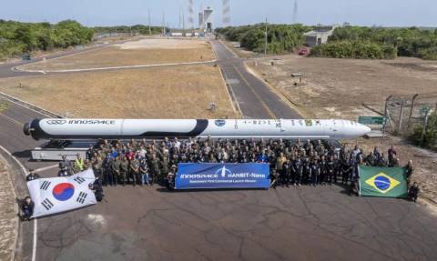 Primeiro lançamento comercial de foguete no Brasil termina em acidente