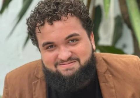 Cantor gospel morre após choque elétrico em loja