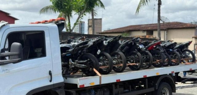 PM intensifica fiscalização e remove 24 motocicletas irregulares em Feira de Santana
