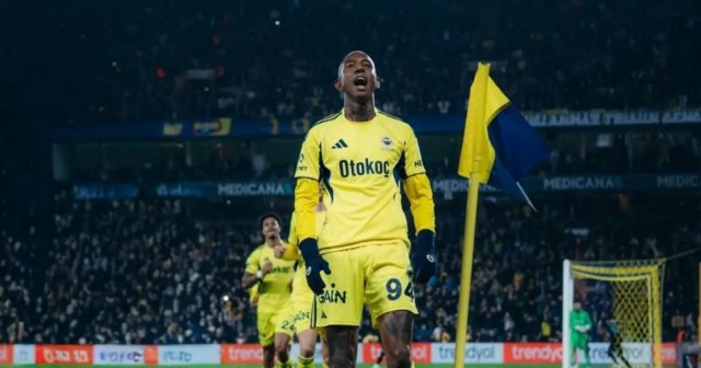 Talisca afasta retorno ao Bahia nesta janela e diz que foco é título no Fenerbahçe
