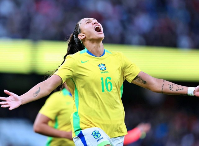 Avanço em campo, atraso fora