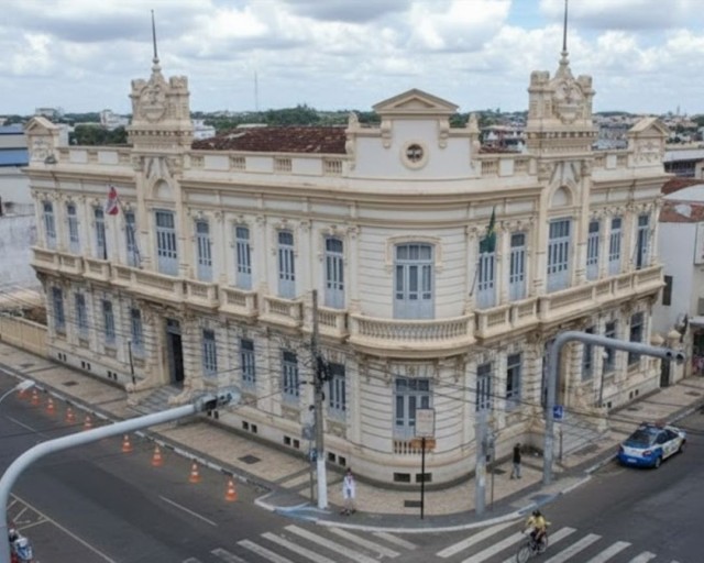 Órgãos da Prefeitura de Feira fecham nesta quarta-feira (31)