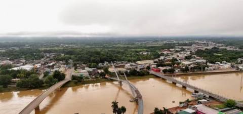 Cheia histórica do Rio Acre deixa mais de 750 pessoas desabrigadas